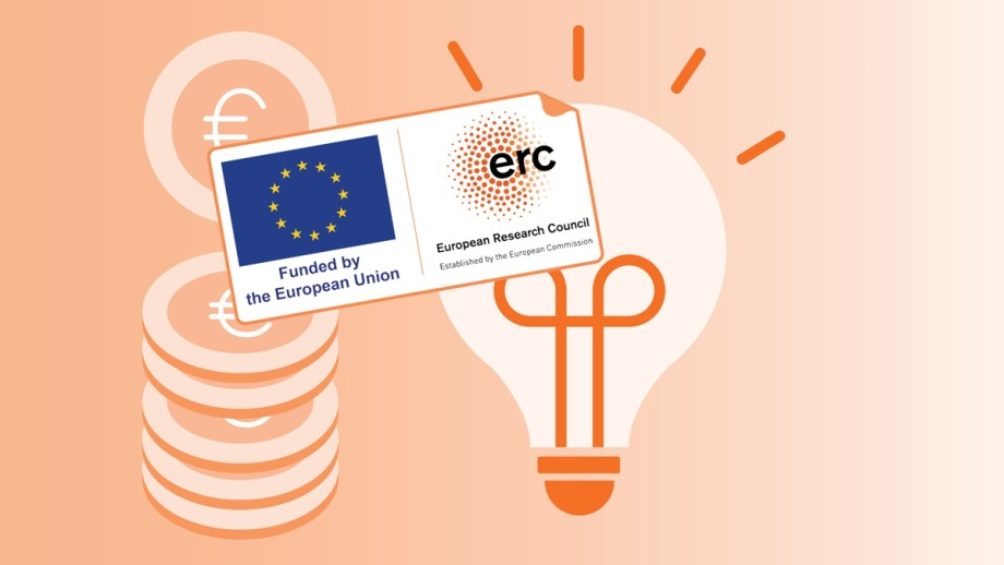 Der ERC Grant wird für besonders innovative Forschung vergeben.; Das Bild zeigt eine stilisierte Illustration mit einem warmen, orangefarbenen Hintergrund. Im Zentrum befindet sich eine große Glühbirne, die als Symbol für Ideen oder Innovation dient. Um die Glühbirne herum sind kurze Strahlen angedeutet, die den Eindruck von Licht verstärken. Links im Bild sind mehrere Münzstapel zu sehen, die durch ein Euro-Symbol gekennzeichnet sind und für finanzielle Mittel oder Förderung stehen. Überlappend auf der Glühbirne liegt ein rechteckiges Etikett mit zwei Bereichen: links das blaue Feld mit den gelben Sternen der EU-Flagge und dem Text „Funded by the European Union“, rechts ein weißer Bereich mit dem Logo des European Research Council (ERC) und dem Text „European Research Council – Established by the European Commission“. Die gesamte Darstellung vermittelt den Zusammenhang zwischen finanzieller Förderung durch die EU und wissenschaftlicher Forschung oder Innovation.