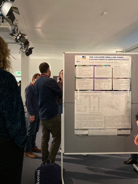 Poster Session, Poster Universität Köln, 15. Panelworkshop der deutschsprachigen Panelsurveys im Elinor Ostrom Saal (DIW Berlin)