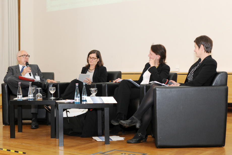 Policy Round Table with Gerd Billen (BMJV), Julie Brill (Hogan Lovells), Elisabeth Kotthaus (European Commission) and Amelia Fletcher (University of East Anglia)

