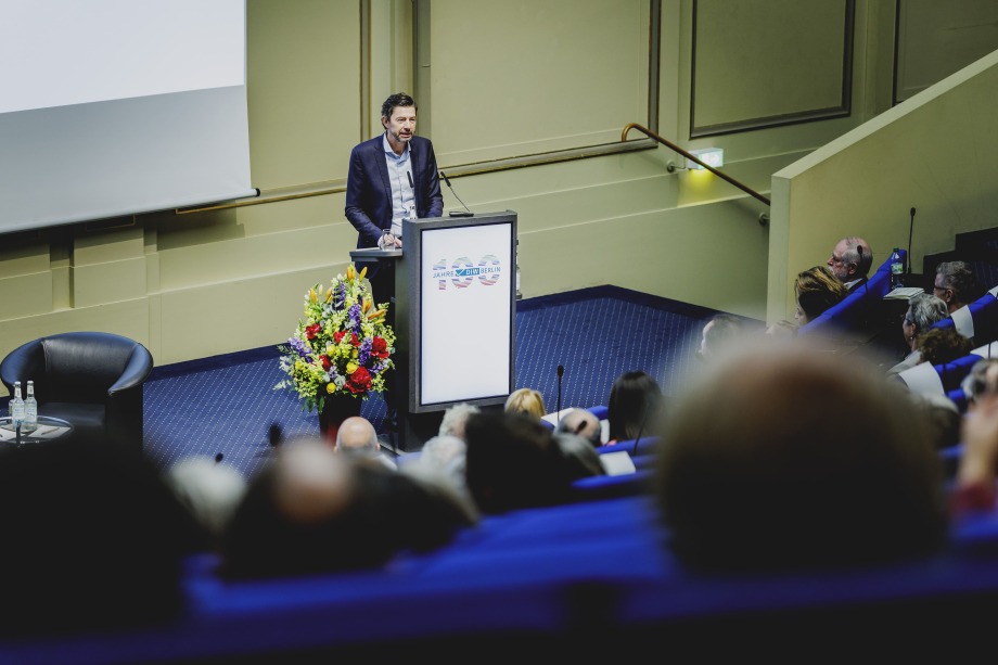 Keynote Christian Drosten