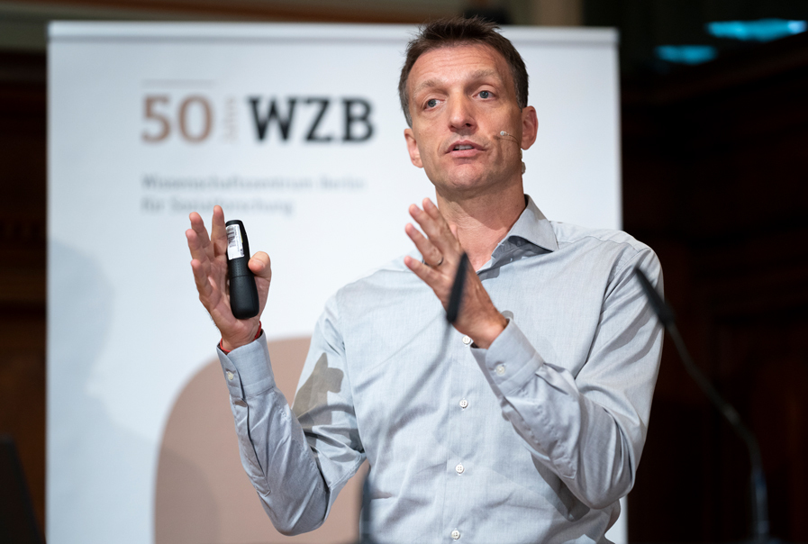 Jan Eeckhout, Professor of Economics at Universitat Pompeu Fabra Barcelona