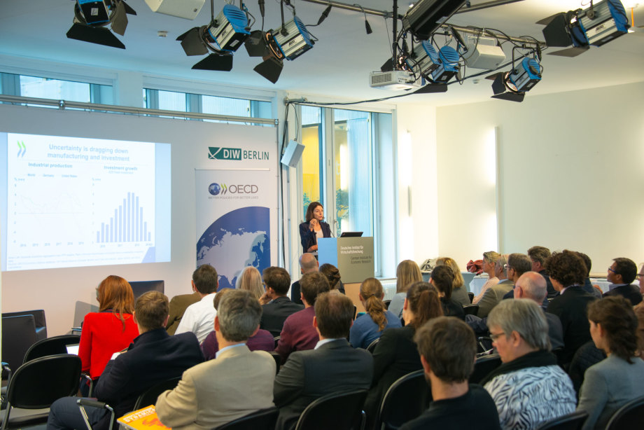 OECD chief economist Laurence Boone with the audience of the Berlin Lunchtime meeting