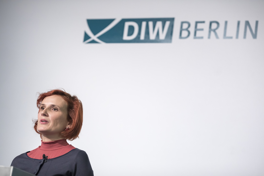 Katja Kipping, Bundesvorsitzende der Partei DIE LINKE, hielt die 4.Berliner Rede zur Integrationspolitik am DIW Berlin ; Berliner Reden zur Integrationspolitik Katja Kipping