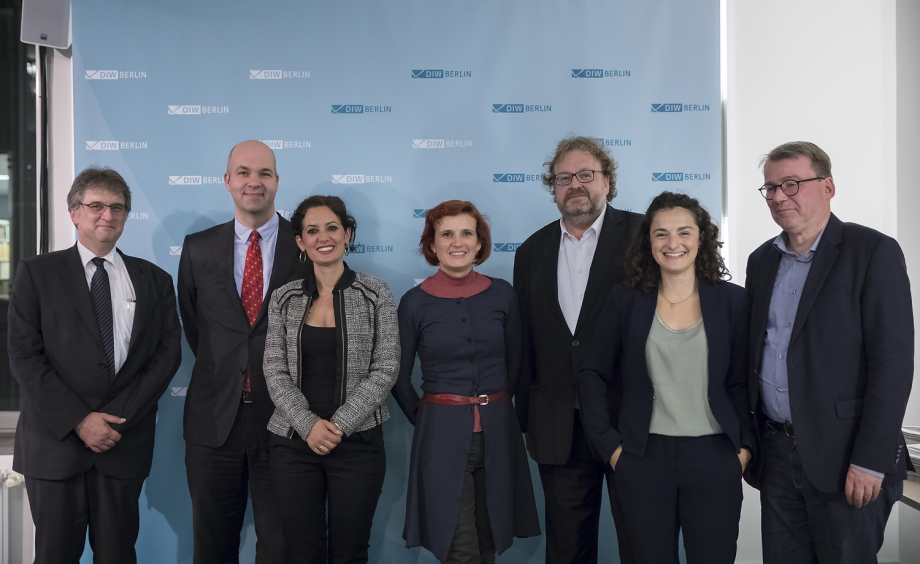 Die Teilnehmer der 4. Berliner Rede zur Integrationspolitik; Berliner Rede zur Integrationspolitik Katja Kipping