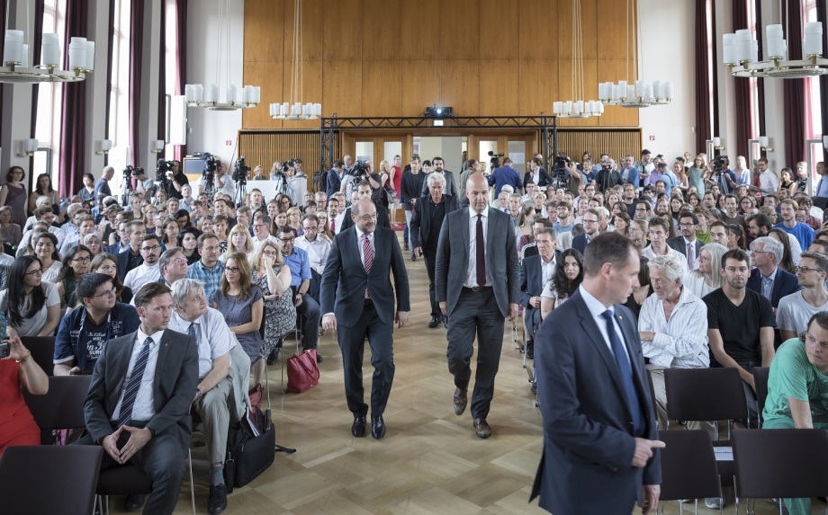 Das Auditorium Friedrichstraße war bis auf den letzten Platz gefüllt.; Berliner Reden zur Integrationspolitik mit Martin Schulz am 15. August 2017 im Auditorium Friedrichstraße