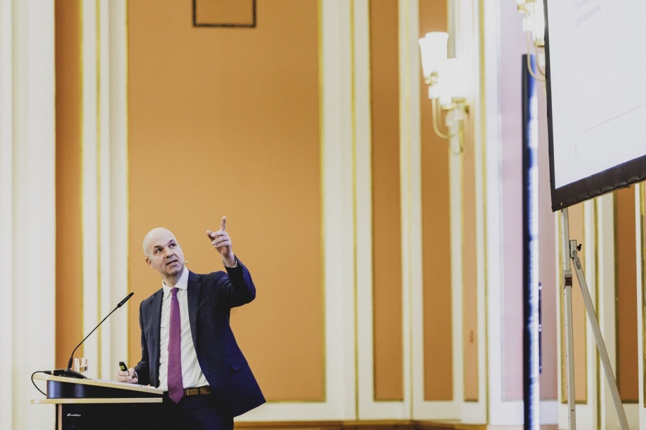 DIW-Präsident Marcel Fratzcher bei der Vorstellung der Chronik.