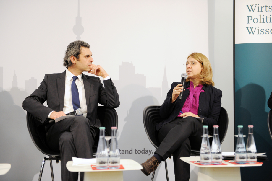 Anke Hassel rückte sozialpolitische Fragen in den Mittelpunkt und plädierte für mehr Investitionen in Schule und Bildung.; 