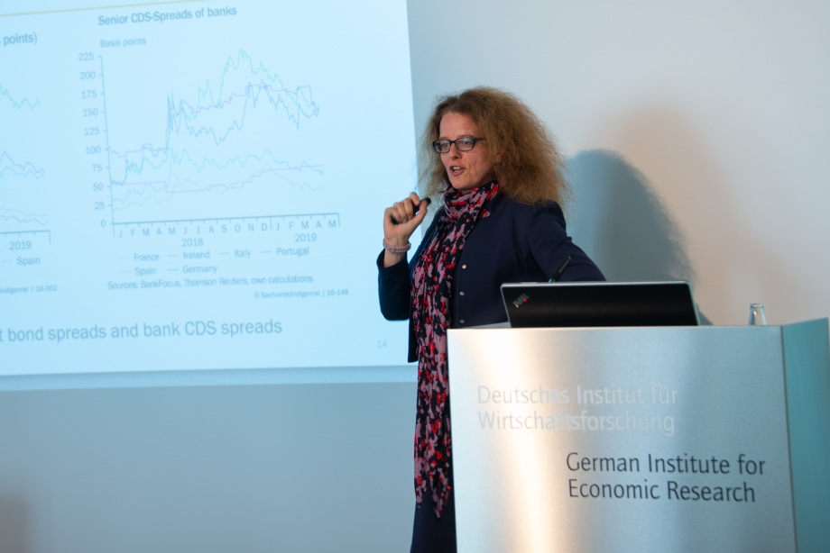 Isabel Schnabel gave a presentation on sovereign exposures at the DIW Lecture on Money and Finance.