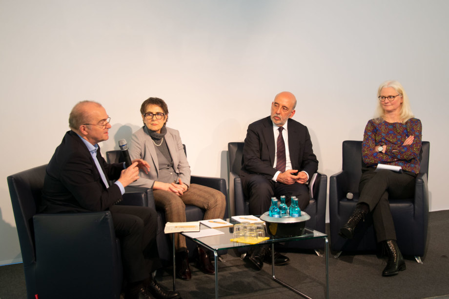 Paneldiskussion mit Hans-Helmut Kotz, Dorothea Schäfer, Gabriel Makhlouf und Ulrike Neyer (v.l.n.r.)