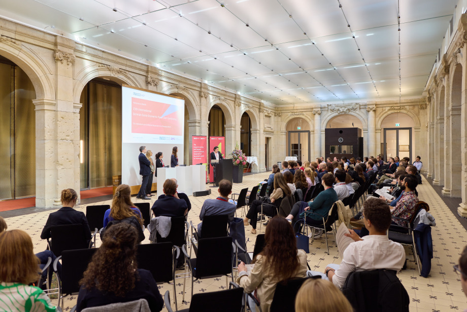 Program Committee greeting the participants of the SOEP Conference 2024 at BBAW on July 4, 2024.