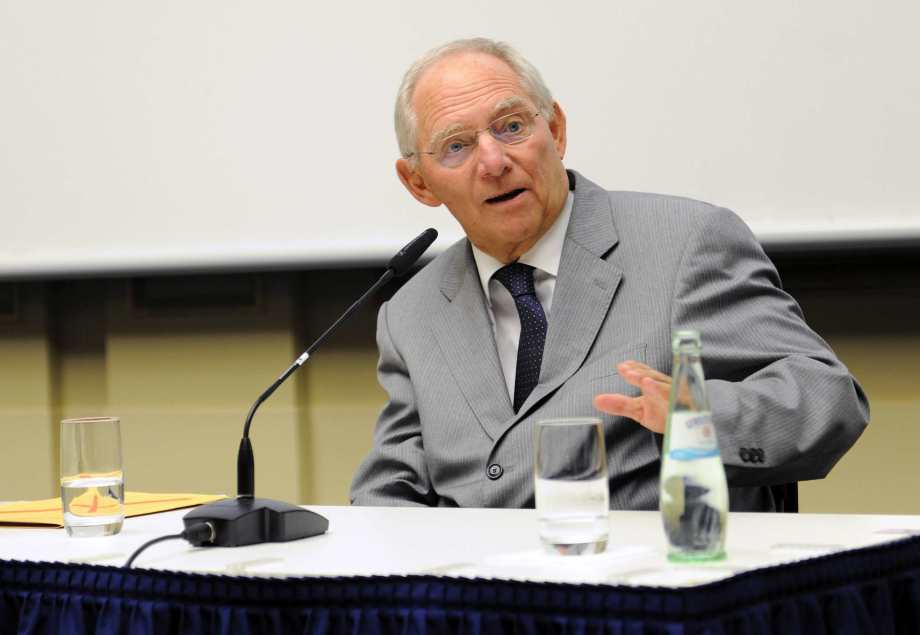 Bundesfinanzminister Dr. Wolfgang Schäuble spricht auf der Festveranstaltung "90 Jahre DIW Berlin"; Bundesfinanzminister Dr. Wolfgang Schäuble spricht auf der Festveranstaltung "90 Jahre DIW Berlin"