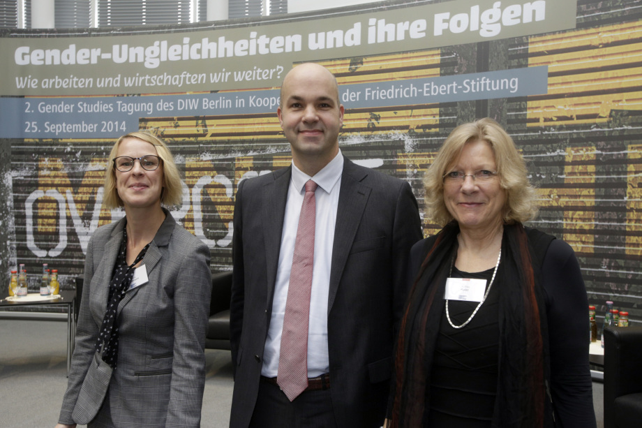 von links: Christina Schildmann (FES), Marcel Fratzscher, Elke Holst (beide DIW Berlin); 