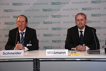 Hilmar Schneider und Ludger Wößmann LTM Oktober 2008 Hilmar Schneider und Ludger Wößmann LTM Oktober 2008